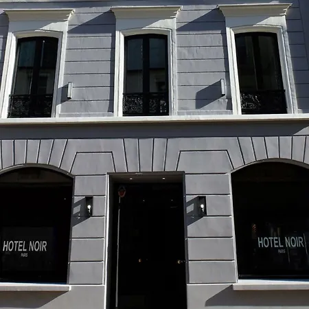 Hotel Noir 3*