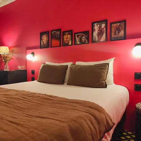 Noir Hotel