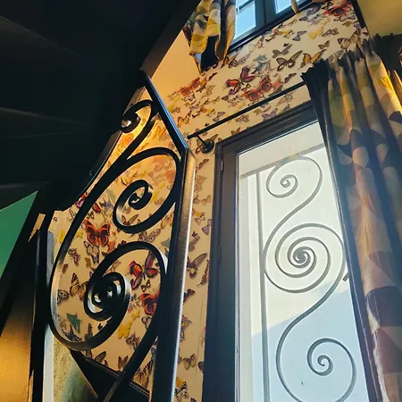 Hotel Noir 3*