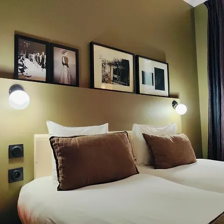 Noir 3* Paris